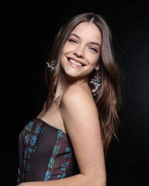 Barbara Palvin Instagram - VIVIENNE WESTWOOD 🖤