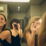Barbara Pravi Instagram - Novembre dans mon appareil 🎞️🌹 Sauf la dernière qui est la video la plus mignonne que vous verrez aujourd’hui et peut être aussi demain et après demain. 💋