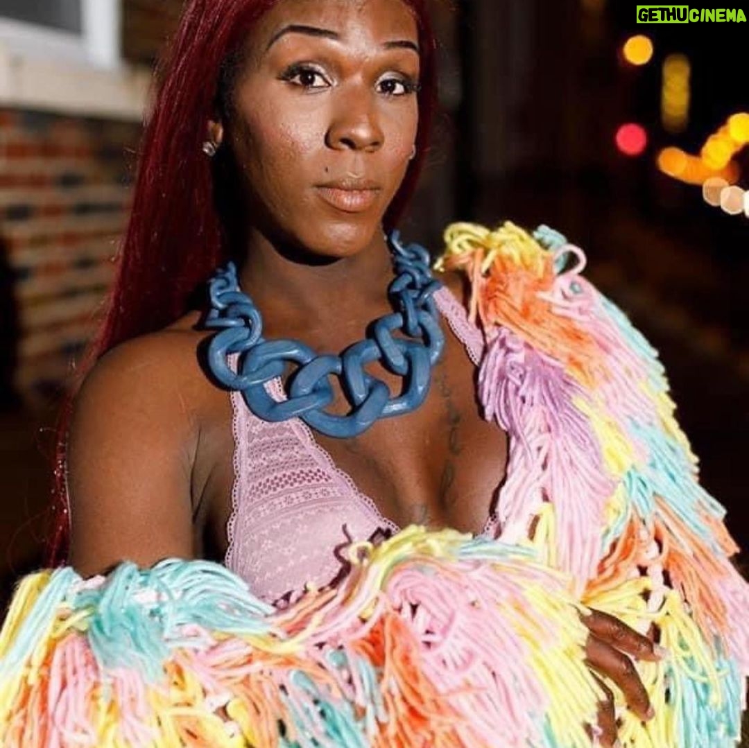 Barrett Doss Instagram - Oluwatoyin Salau. Riah Milton. Dominique “Rem’mie” Fells. Breonna Taylor. I celebrate you, beautiful black women. We won’t stop now. #blacklivesmatter #blackwomenmatter #blacktranslivesmatter #blackintersectionalfeministfuture
