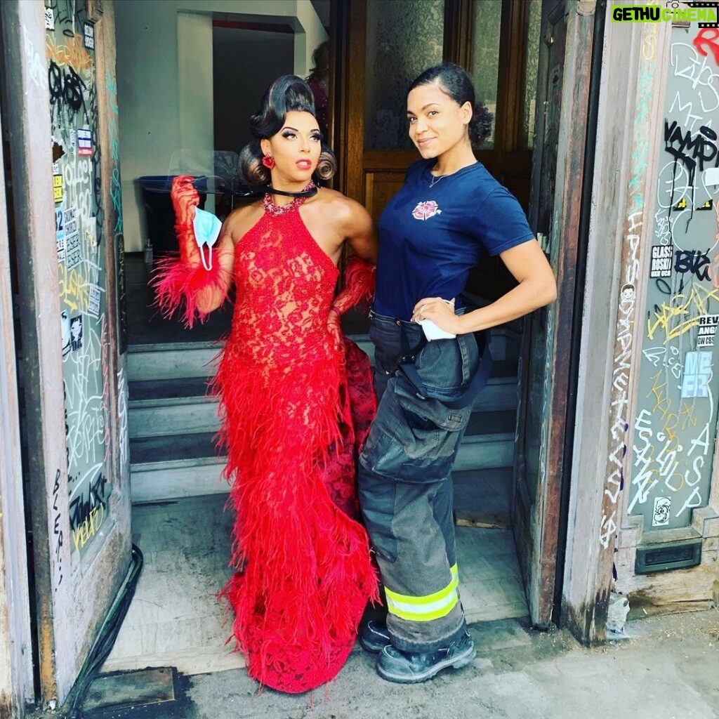 Barrett Doss Instagram - 💃🏾Lady and the Damp👩🏾‍🚒 This is how we look under our turnouts. Yes, I got to be in the presence of Queen @itsshangela .... and I looked like this while I did it. @station19, I gotta love you. Check us out TOMORROW NIGHT 8/7c on @abcnetwork #station19 #dreamgirl #sweaterweather #pittingout #drowning