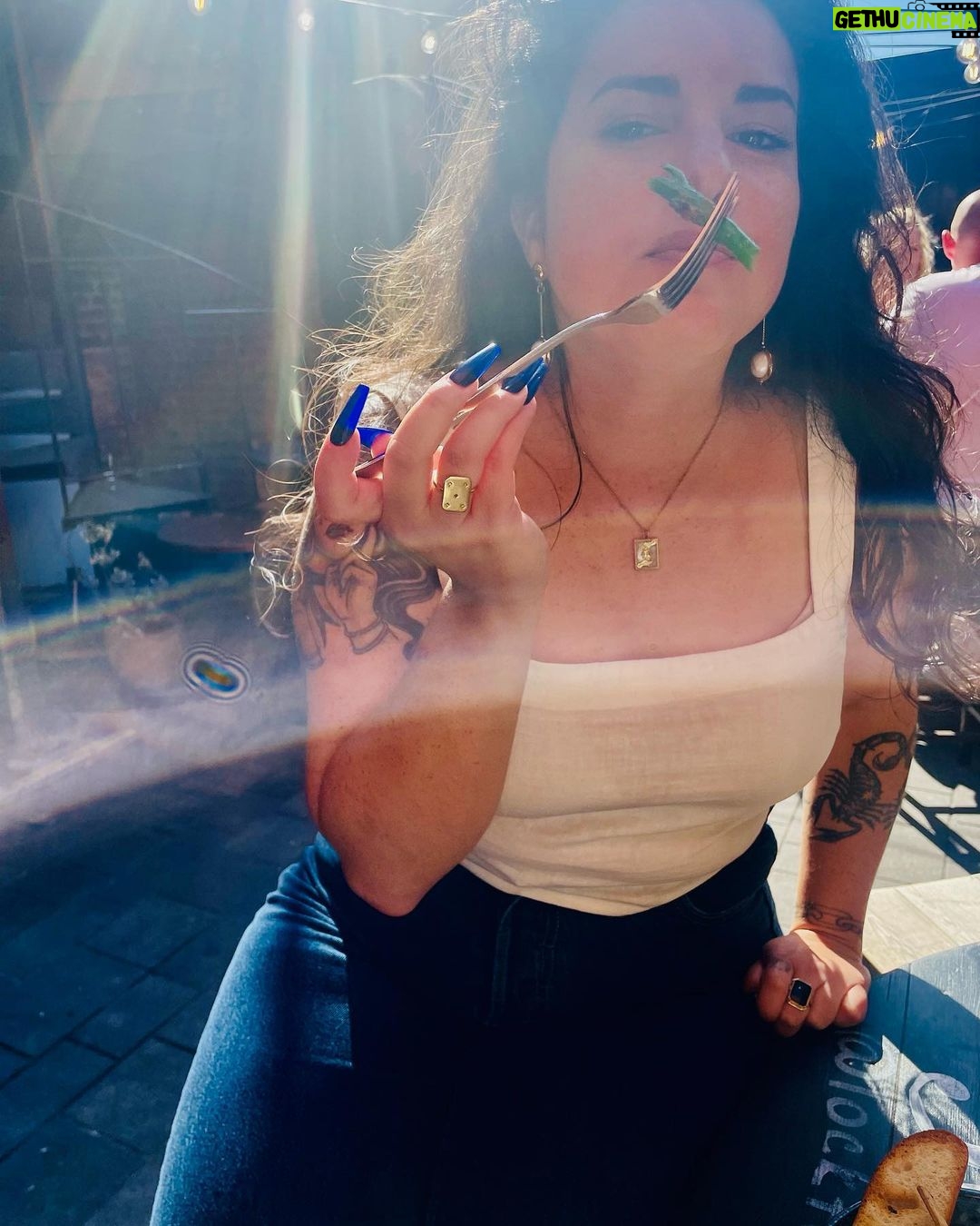 Barrett Doss - 22.4K Likes - 🦩➕🦂🖤🇬🇧
@katiedeltaco