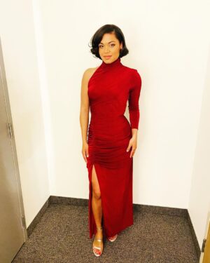 Barrett Doss Instagram - Ball out 💃🏾💃🏾💃🏾

Season 6 of @station19 ends with a bang tonight 🔥♥️

#station19