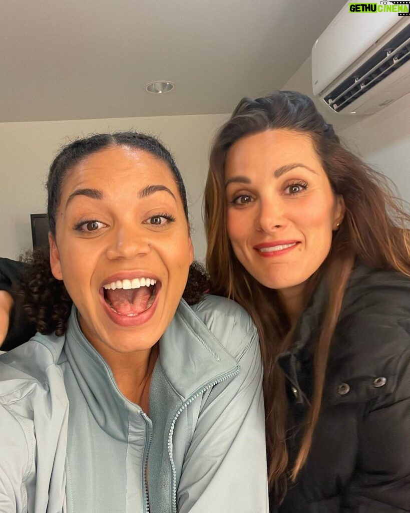 Barrett Doss Instagram - Until next week 💗💗💗 this is cute 😍 Feb 24th at 8/7c @station19 #station19