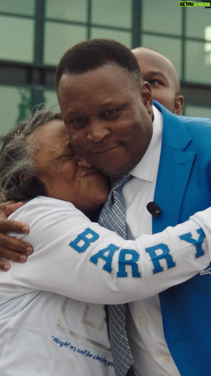 Barry Sanders Instagram - Character first. Stream new episodes of #CoachPrime, and the documentary #ByeByeBarry now on @primevideo.