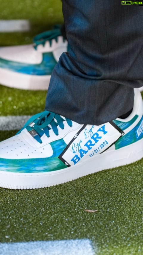 Barry Sanders Instagram - THE GRAND PRIZE WINNER OF THE CUSTON @nike #AF1s I WORE TO THE PREMIER IS... @JOSHIMO ON @instagram THE VIDEO WAS AWESOME. THANKS TO ALL THE @detroitlionsnfl @nfl FANS THAT POSTED #ByeByeBarry vids/pics. YOU MADE MY HOLIDAYS! Here is a link to see the winning post - https://www.instagram.com/reel/C1IoewJPv1s/?utm_source=ig_web_copy_link&igsh=MzRlODBiNWFlZA== @usnikefootball @nflfilms @primevideo @amazonstudios