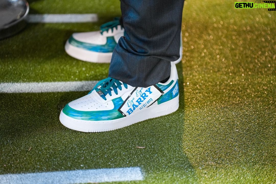 Barry Sanders Instagram - TODAY IS THE DAY WE WILL ANNOUNCE THE GRAND PRIZE WINNER AT 1/2 TIME OF THE @detroitlionsnfl GAME. WIN THOSE PREMIERE-WORN CUSTOM 1 OF 1 @nike #af1s KICKS! KEEP THOSE #ByeByeBarry posts coming. @usnikefootball @primevideo @nflfilms