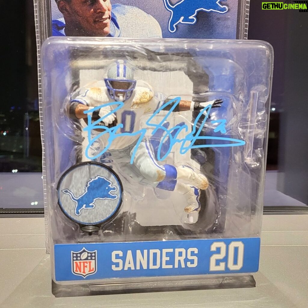 Barry Sanders Instagram - Let's GO @LIONS!!! #ROAR 🏈Chance to win one of two @mcfarlane_toys_official Sportspicks figures signed by me! Purchase any White, Blue or Bronze Barry figure at McFarlane Toys Store by 2/29/24 and be automatically entered. ➡️ https://mcfarlanetoysstore.com/search.php?search_query=Sanders