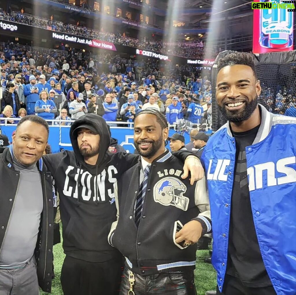 Barry Sanders Instagram - Playoff football in Detroit would just feel so empty without them. 📸 @barrysanders Ford Field