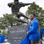 Barry Sanders Instagram - Today, outside of @fordfield, we unveiled a statue of @barrysanders, immortalizing a true Lions Legend.