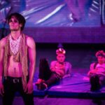 Bartosz Gelner Instagram - potańczone... 🕺🏻 fot. Magda Hueckel #nowyteatr#kabaretwarszawski #warlikowski#theatre Nowy Teatr