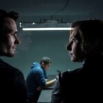 Bartosz Gelner Instagram - SCENA XV ON Elektryczność z oczu bije. ONA Zgrzałam się przy przesłuchaniu. #serialszadź#serial#tvn#soon 📸 Ania Włoch/TVN