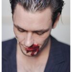 Bartosz Gelner Instagram - Jak krew z nosa... fot. @tyndyk #nowyteatr#francuzi#warlikowski#proust #theatre Warsaw, Poland