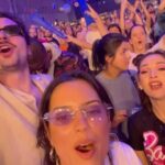 Beatriz Costa Instagram - Dezembro: 1. Amor em tempo de guerra. 2. Cheia de pinta, com a @calzedonia . 3. Amiguinis. 4. Lalalala. 5. Epifanias: obrigada Zygmunt pelas lentes novas nos meus óculos antigos. 6.🤘 7. Numa nave que se chama @luvroya 💖 8. Oito da manhã na firma: existindo feliz e pacificamente. 9. Ser maroto faz parte. 10. Se encontrar, devolva.
