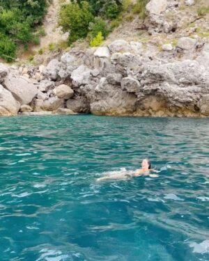 Beatriz Costa Instagram - POSITANO 🫠🫶