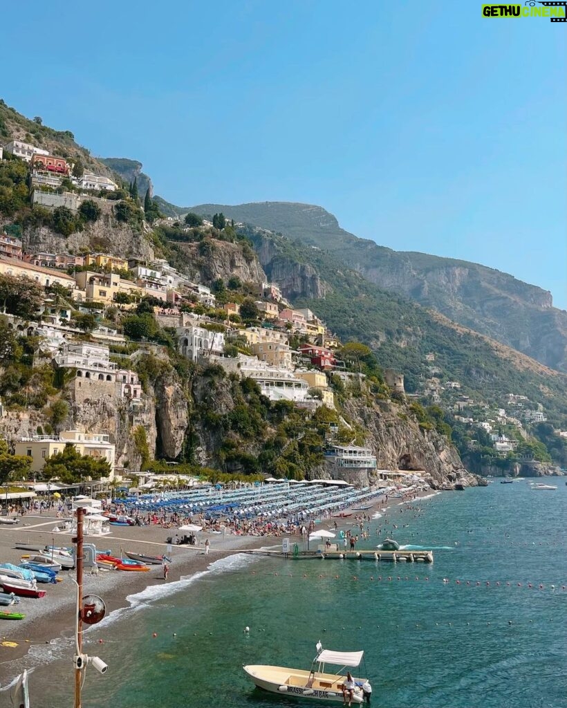 Beatriz Costa Instagram - POSITANO 🫠🫶 Positano, Amalfi Coast, Italy
