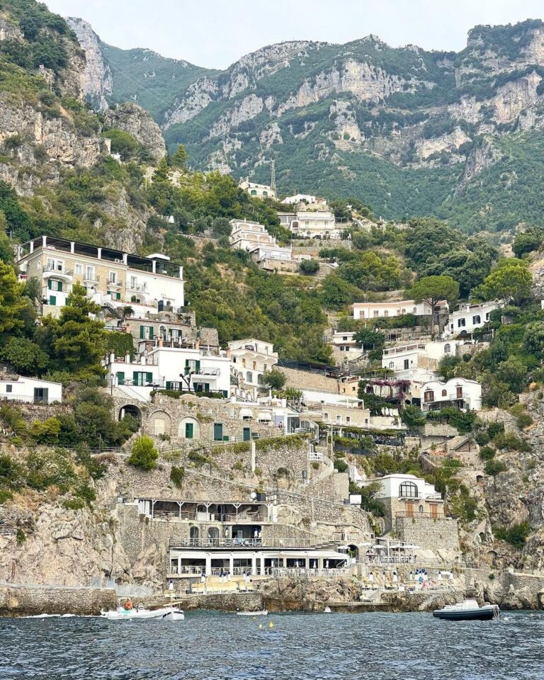 Beatriz Costa Instagram - POSITANO 🫠🫶 Positano, Amalfi Coast, Italy