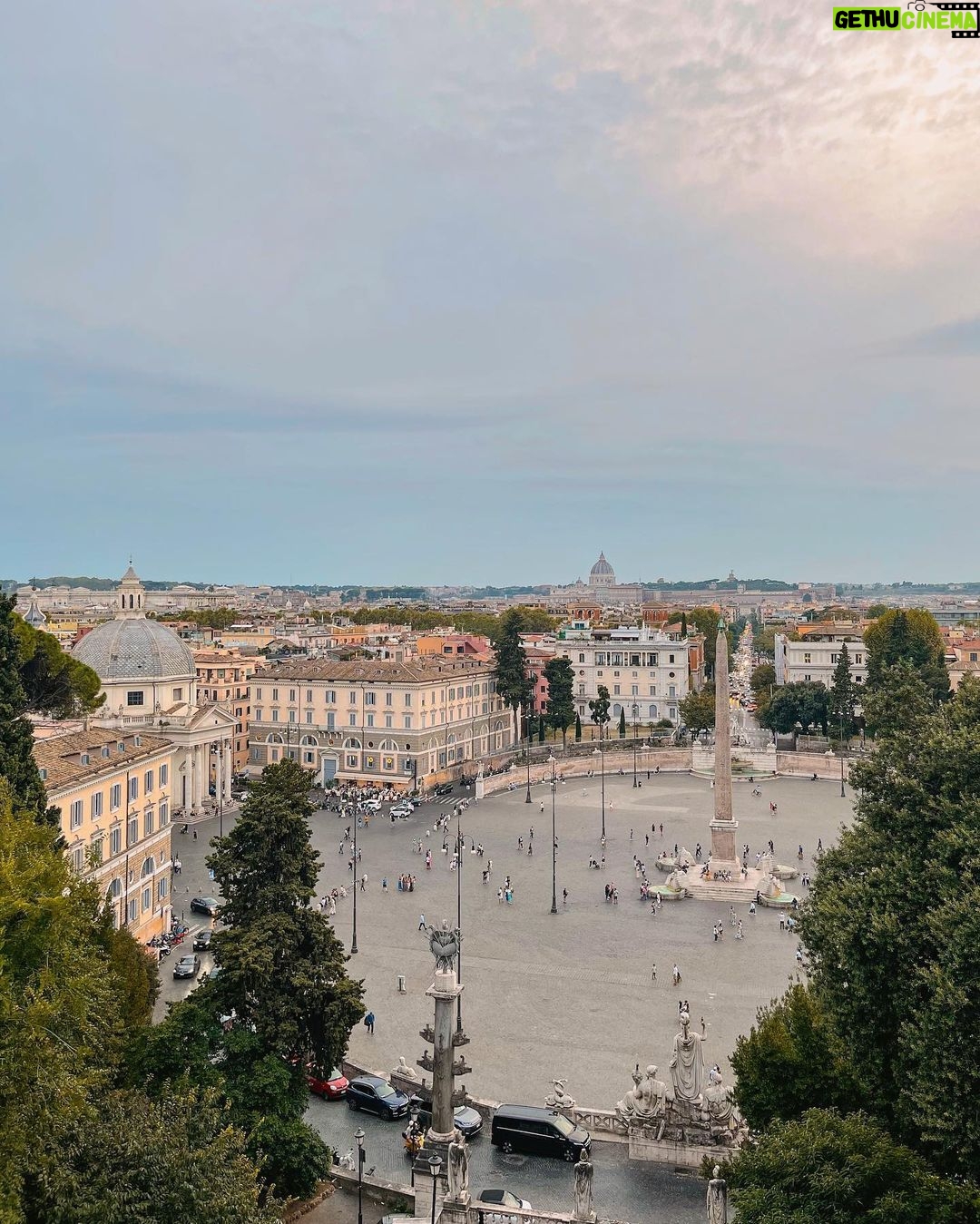 Beatriz Costa Instagram - Roma: una storia d'amore ❤️ Roma, Italia