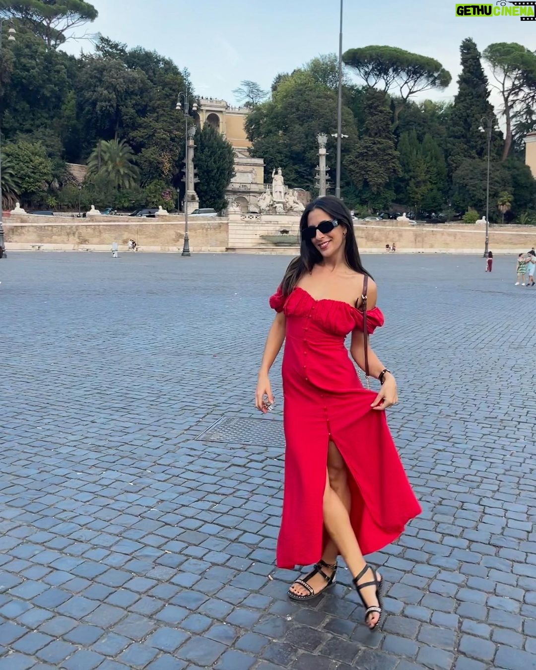 Beatriz Costa Instagram - Roma: una storia d'amore ❤️ Roma, Italia