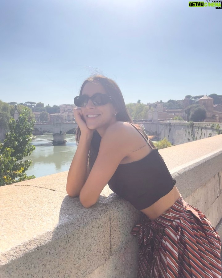 Beatriz Costa Instagram - Roma: una storia d'amore ❤️ Roma, Italia