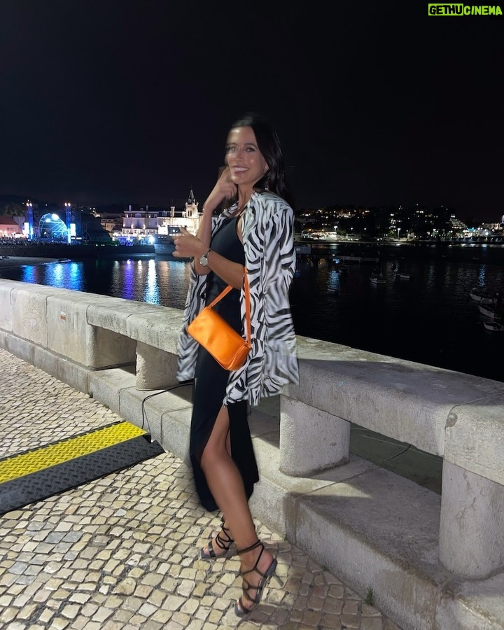 Beatriz Costa Instagram - Mercúrio é que está retrógrado, nós não. Olá setembro! 🫶