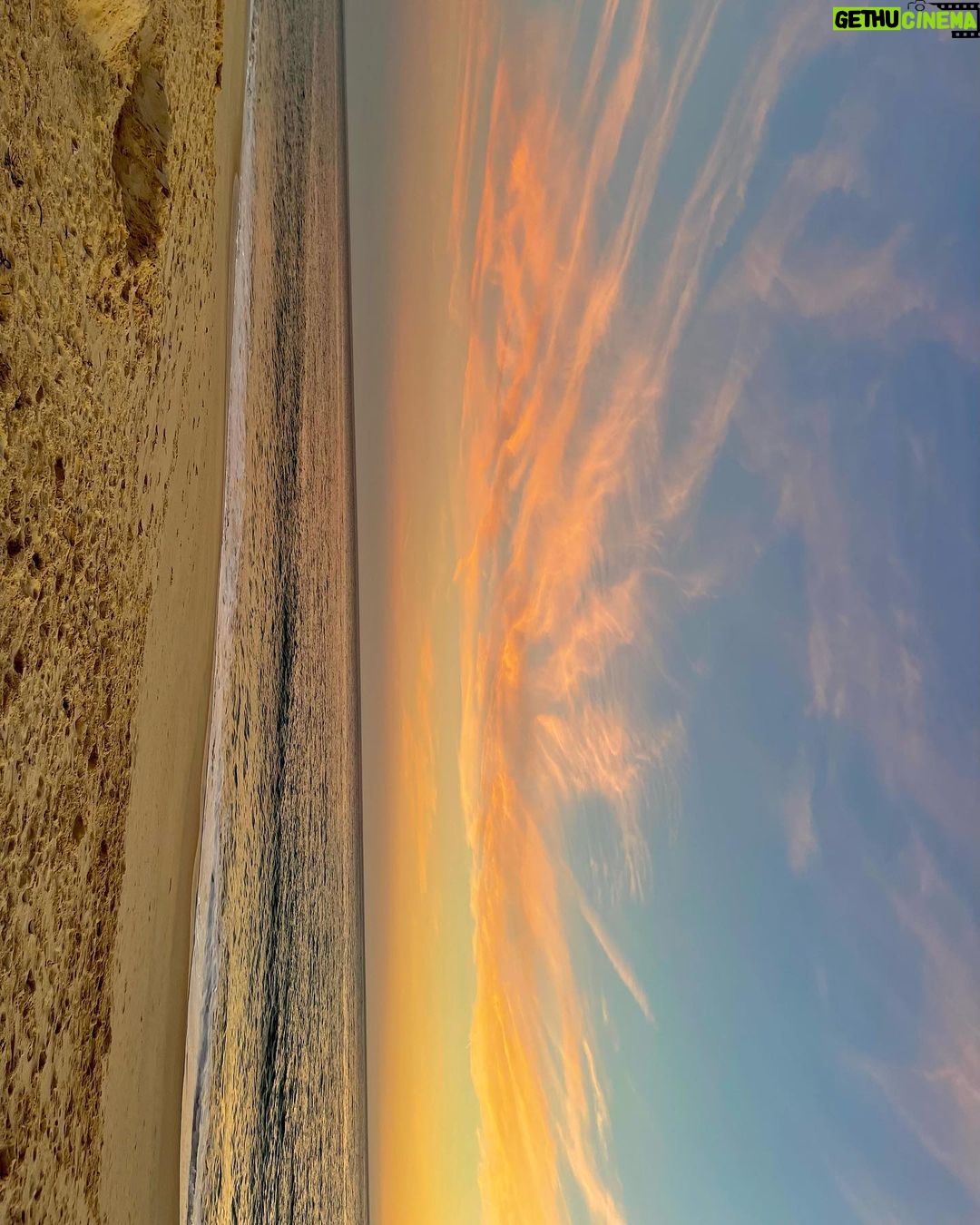 Beatriz Costa Instagram - Dias felizes. 🩵 Costa Vicentina, Portugal