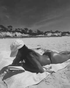 Beatriz Costa Instagram - Dias felizes. 🩵 Costa Vicentina, Portugal