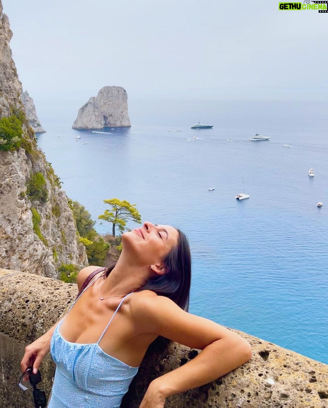 Beatriz Costa Instagram - The purpose is enjoyment. 🩵 Capri Island, Italy