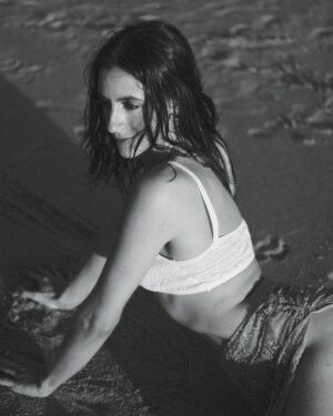 Beatriz Costa Instagram - Uma raridade neste feed: fotografias a preto e branco. Do @valmsbrito 🖤