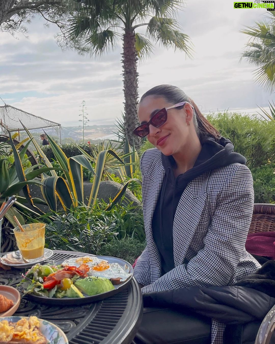 Beatriz Costa Instagram - Eu sei que a perfeição não existe mas se existisse um dia perfeito seria assim: 💘