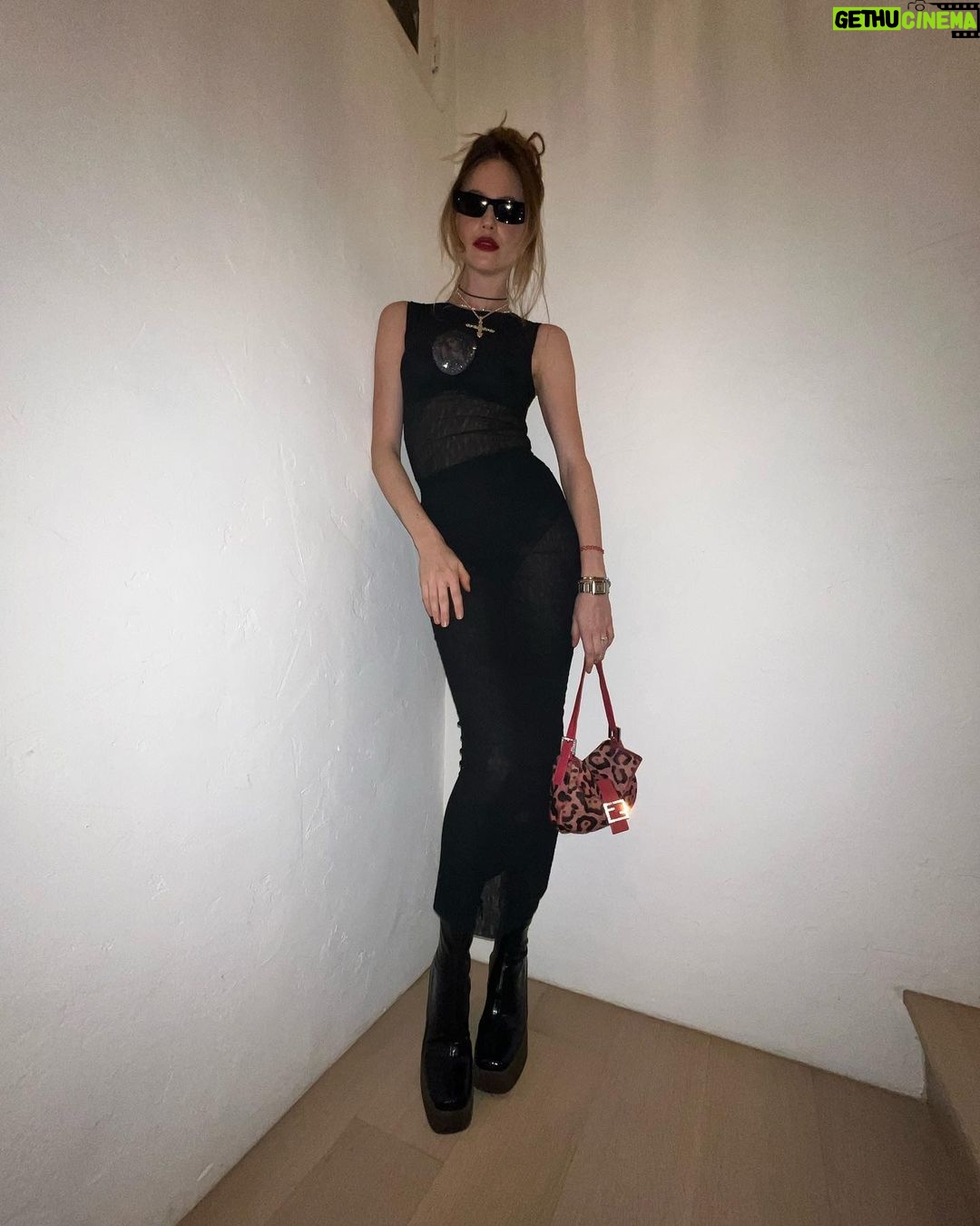 Behati Prinsloo Instagram - 🖤 VALENTINE’S DAY 🖤