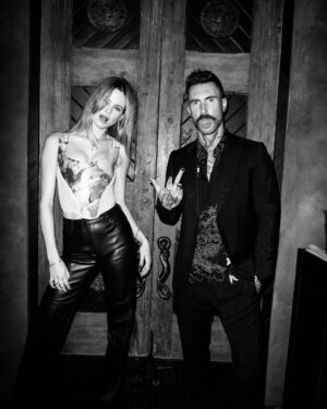 Behati Prinsloo Instagram - Deep Sea.. @adamlevine @calirosa #Miami 🧜🏼‍♀️