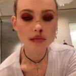 Behati Prinsloo Instagram – 🧛‍♀️ who else is shocked that it’s November? 🦇