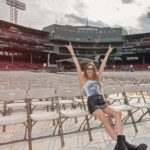 Behati Prinsloo Instagram - Comin in hot Boston… #fenwaypark @maroon5