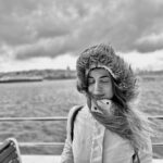 Belfu Benian Instagram - Kış bitmeden, yaz gelmeden “ Boğazda araf “