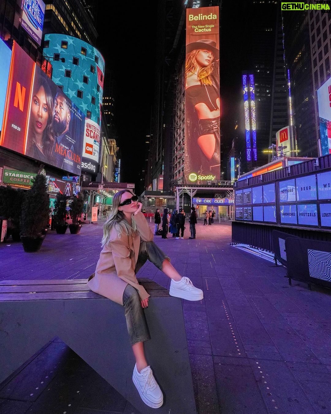 Belinda Instagram - ✨🌵Times Square🌵✨ @spotifymexico @spotify @vivalatino