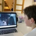 Benjamin Evan Ainsworth Instagram - 👻 In honour of spooky season, here’s a throwback to me scaring myself with my own jump scare from The Haunting of Bly Manor through the medium of Gogglebox! So many layers here… 🙈 #thehauntingofblymanor #gogglebox #spookyseason
