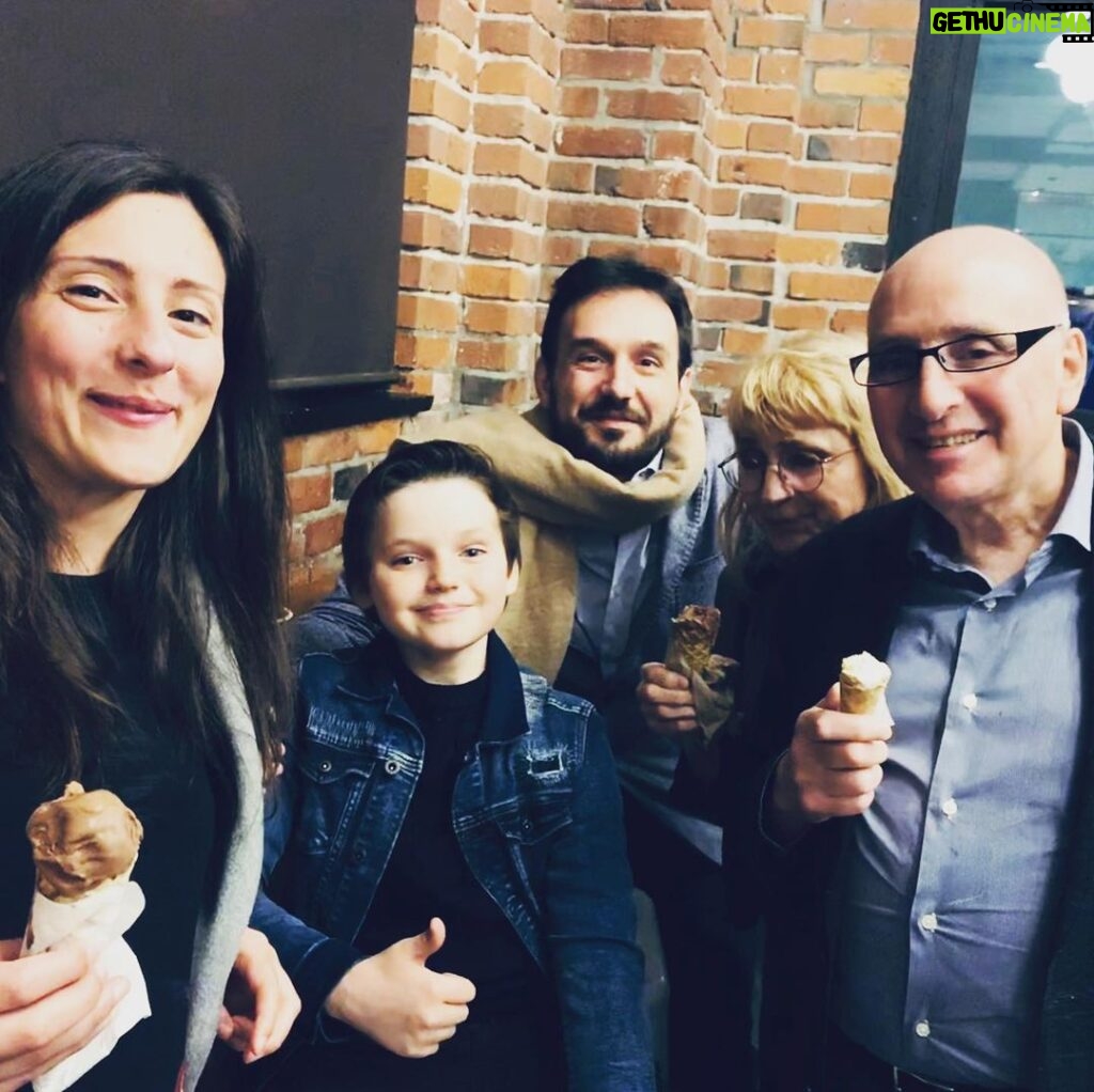 Benjamin Evan Ainsworth Instagram - When in Vancouver do what the Romans do... go out for pasta followed by gelato. 🍝🍦 Such a fun evening with my Italian friends. ❤️