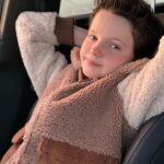 Benjamin Evan Ainsworth Instagram - Feeling cosy and festive in my favourite teddy bear jacket from @scotchsoda_kids at the Christmas drive-in cinema. We even got a surprise visit from the big man himself 🎅🏼