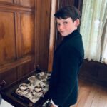 Benjamin Evan Ainsworth Instagram – Wow! The Sandman is the #1 show in 34 countries! Who’s watched it? If not, make sure to catch it this weekend! It was an amazing experience to play Alex Burgess in the pilot episode with such an incredible cast. Swipe across for a few behind-the-scenes pictures from my time on the shoot. #thesandman