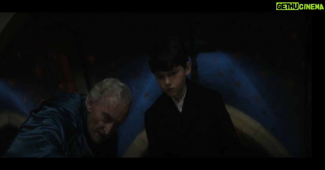 Benjamin Evan Ainsworth Instagram - Back in 2020, I joined the cast of The Sandman at Shepperton Studios to shoot the pilot, playing a young Alex Burgess. Almost 2 years later and the incredible world of @thesandmanofficial is streaming NOW on Netflix across the globe and I couldn’t be more proud to have played a small part in creating this show! #thesandman #netflix #thesandmannetflix #thesandmanuniverse #neilgaiman