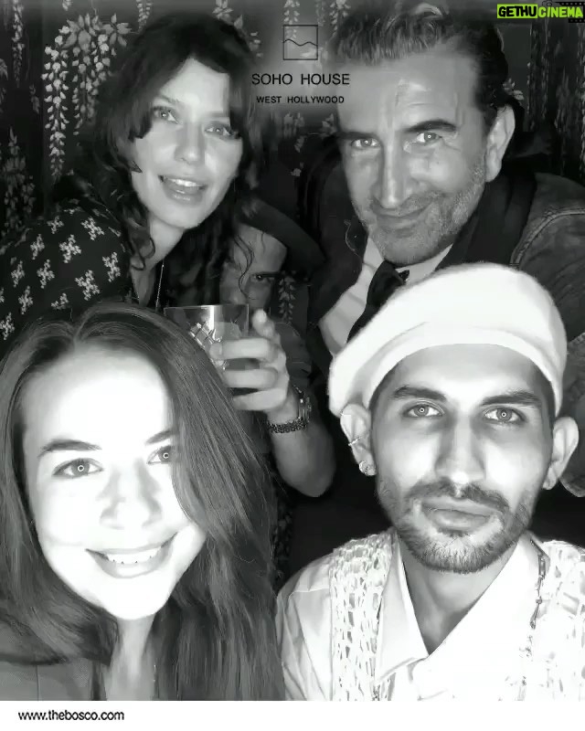 Beren Saat Instagram - 🤍🤍🤍🤍 ☀️🌴 🥂 @ecemlawton @guvanchprivate @nihatodabasiofficial