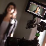 Beren Saat Instagram - Yeni Ay’da basladik cekimlere, Atiye’nin mucizeleri yine bizimle. Aylar süren bekleyisten sonra tüm tedbirler alindi ve yeniden basladik üretmeye! Atiye’nin ilk sezonuna gosterdiginiz ilgi, sevgi ve destek icin emegi gecen herkes adina cok tesekkur ederim. 3. Sezon yaratici ekibimize ve tüm çalisma arkadaslarima hayirli, ugurlu olsun 🍀 #atiye #thegift #netflix #netflixturkiye #ogmpictures