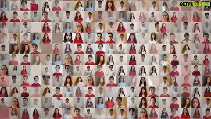 Beren Saat Instagram - 23 Nisan Cocuk Bayrami’mizin 100. yili kutlu olsun 🇹🇷Gelecek, icat cikaran cocuklarimizin olsun 👏🏻 #TED #yasamustafakemalpasayasa #childrensday