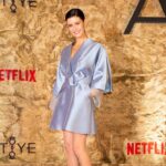 Beren Saat Instagram - Ladies and gentlemen finally Atiye/The Gift 🍀 dun gecede emegi gecen herkese cok tesekkur ederiz. thanks to everyone who organized the night @netflixturkiye @ogm.pictures @golin.istanbul @hybridcommunity supported us and shared their music with us @kenandogulu @mercandede @susoley @cihanokan @mahmutorhan @sezeruysal thanks to @ibrahimzengin for my hair design and special thanks to my dear friend @ozgurmasur for my lovely kimono dress 🦋 #atiye #thegift #netflixturkiye #netflix #gobeklitepe 📸: @pedrogomesphotographer @jamesgillham