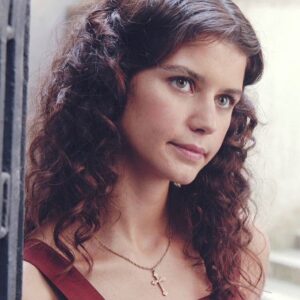 Beren Saat Instagram - 👁 🙏🏻#thewomenwhomadememorehuman 💫#benidahadainsanyapankadinlar