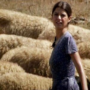 Beren Saat Instagram - 👁 🙏🏻#thewomenwhomadememorehuman 💫#benidahadainsanyapankadinlar