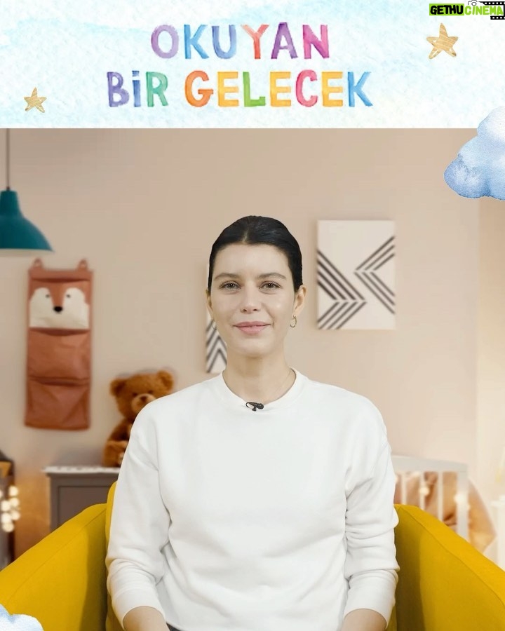 Beren Saat Instagram - 23 Nisan Ulusal Egemenlik ve Cocuk Bayrami kutlu olsun 👧🏼👶🏽👩🏻‍🎤🧒🏽👩🏿‍🎓🧑🏼‍🎤🧒🏻👧🏽. Pınar Erbaş’ın “İnek Möli Asla Unutmaz” kitabını çocuklar için okudum. Hikayenin tamamını dinlemek ve daha çok çocuğu kitaplarla buluştumak için okuyanbirgelecek.org adresini ziyaret edin. Projeyi hazirlayan @acevkurumsal ve sevgili @fazilsay cok tesekkur ederim. Sevgiyle... Happy International Children’s Day