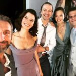 Beren Saat Instagram - Atiye’yi hemen izleyen, sevgisini destegini paylasan herkese ve duygusal mesajlariniza cok tesekkur ederim. Ben de bizimle gurur duyuyorum/ Thanks to everyone for their love, support and emotional messages. I’m proud of us too 🐝 #Repost @timseyfi ・・・ Bugün o gün/ Today is the day: „Atiye-The Gift“ 2. sezon/2nd season new 8 episodes @netflix Iyi seyirler. Biz çok eğlendik sette. Sizleri seviyorum! Have fun watching it. We’ve had a lot of fun together on the set. Love u all!!! ❤️❤️❤️❤️ @atiyethegiftnetflix @netflixthegift @berenn_saat @mehmet.gunsur @melisasenolsun @metinakdulger and.. @senankaraa @basakkoklukaya @civancanova @meralcetinkaya @painofkermit @cezmibaskin