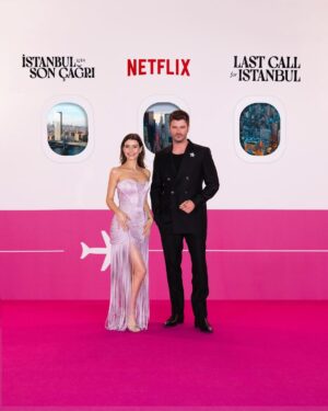 Beren Saat Instagram - 💖About our pink carpet 💖  Thanks to @nuhaelkhazin for being with us, to @ekingabay @pelindistasyasaroglu_ , @ozgebagdatlioglu @yasemindormen @berilodabasi @melisaeyiakkan for being the woman superpowers of Netflix Türkiye, to Derya Celikkol, Can Subiler for their artistic ideas, to @kenandogulu 💖 @sertacozgumus , @lalalarspor for sharing their music, to @burakoskay @lalintasa @ekim_karakoc 💕 @nergissnturk 💕 @ylmzdmlla 💕to Tunay Vural, Mevlut Akkaya, to @ulasparlakyildiz  @leo6chen for being good leaders, to @petty.hearst for being lovely, to Team Beren 🙌🏻 @mertyoglu @cigdemyartasi 💕 @ibrahimzengin @suatbasdemir1 , to @rootspost for their magic, to dear Senan Kara🤍, to @tameryilmaz1  @koraykasapofficial for beautiful photos, to OGM and PTOT teams, to all cast, crew and post production teams in Istanbul & NY ✨ to @asli_basar for being a good friend to @golin.istanbul for the pink night, to @hakaanyildirim and his team for my beautiful gown 💖 to @beegoddessjewellery. 
Onur Guvenatam, @kivanctatlitug @nuranevrensit, @gonencuyanik, @gokhantiryaki_cinemadop , @sebnemkitis , @cankir 💖 love you guys 💖 Sevgili seyircilerimiz, lutfen spoiler paylasmayin, iyi seyirler. Please do not share spoilers, enjoy. ✨Last call for Istanbul ✨