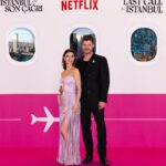 Beren Saat Instagram - 💖About our pink carpet 💖 Thanks to @nuhaelkhazin for being with us, to @ekingabay @pelindistasyasaroglu_ , @ozgebagdatlioglu @yasemindormen @berilodabasi @melisaeyiakkan for being the woman superpowers of Netflix Türkiye, to Derya Celikkol, Can Subiler for their artistic ideas, to @kenandogulu 💖 @sertacozgumus , @lalalarspor for sharing their music, to @burakoskay @lalintasa @ekim_karakoc 💕 @nergissnturk 💕 @ylmzdmlla 💕to Tunay Vural, Mevlut Akkaya, to @ulasparlakyildiz @leo6chen for being good leaders, to @petty.hearst for being lovely, to Team Beren 🙌🏻 @mertyoglu @cigdemyartasi 💕 @ibrahimzengin @suatbasdemir1 , to @rootspost for their magic, to dear Senan Kara🤍, to @tameryilmaz1 @koraykasapofficial for beautiful photos, to OGM and PTOT teams, to all cast, crew and post production teams in Istanbul & NY ✨ to @asli_basar for being a good friend to @golin.istanbul for the pink night, to @hakaanyildirim and his team for my beautiful gown 💖 to @beegoddessjewellery. Onur Guvenatam, @kivanctatlitug @nuranevrensit, @gonencuyanik, @gokhantiryaki_cinemadop , @sebnemkitis , @cankir 💖 love you guys 💖 Sevgili seyircilerimiz, lutfen spoiler paylasmayin, iyi seyirler. Please do not share spoilers, enjoy. ✨Last call for Istanbul ✨